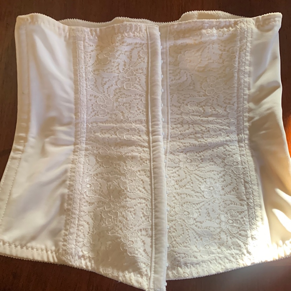 Corset by Ardys white size small
